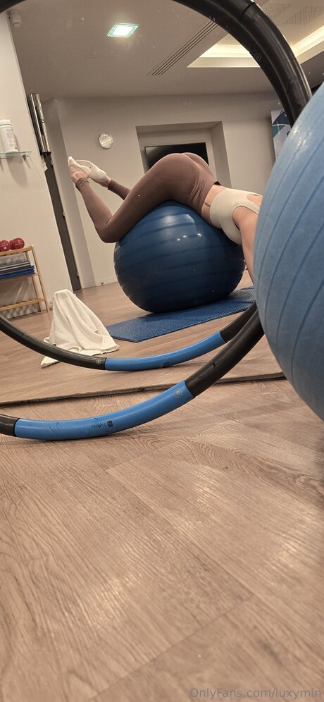 asiatische top-onlyfans nacktheit erwachsene bilder