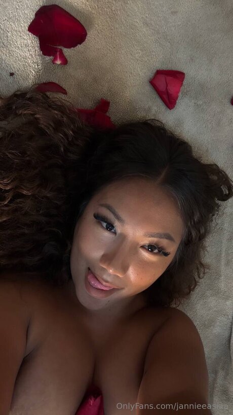 Jannieeasiaa heiße top archiv