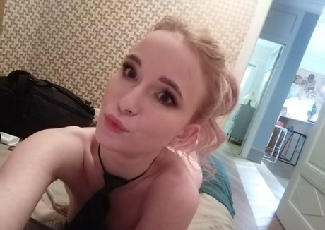 X Sweetie Plum X erwachsene hübsche fotos