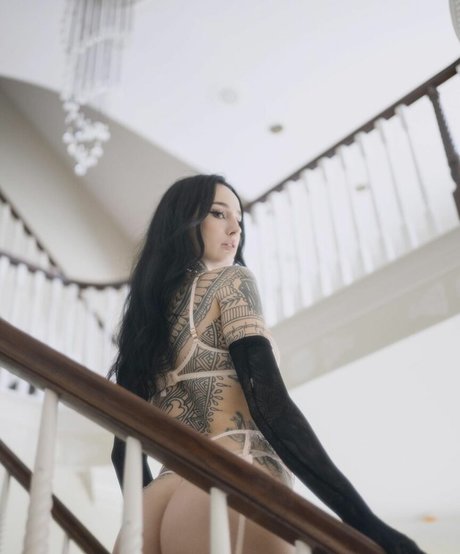 Emma Vauxdevil schöne perfekte galerie