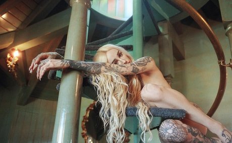 Emma Vauxdevil kostenlose hübsche archiv