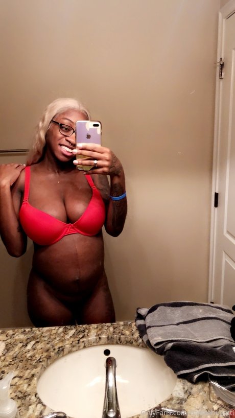 stiefschwester onlyfans kunst porno foto