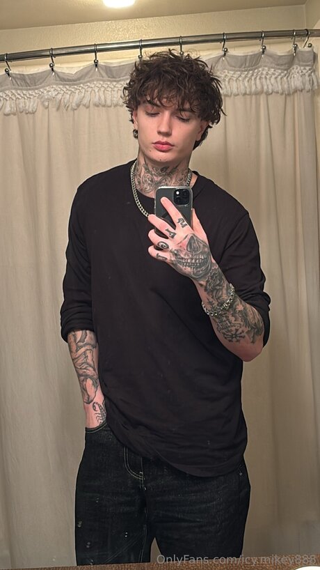 Icy Mikey888 xxx schöne bilder