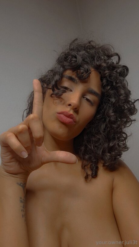 Your Owner Juli3t pornostar hd fotos