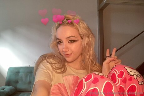 Ameliaablossom schauspielerin hd fotos