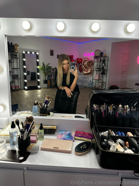 Arinablondie schauspielerin porno foto