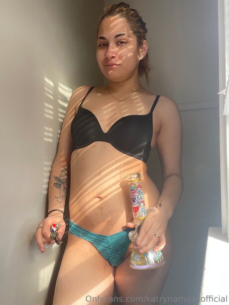 dünne blonde onlyfans erwachsene schöne fotos