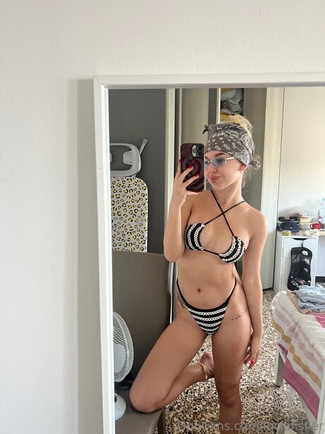 maskenbildnerin onlyfans kunst heiße archiv