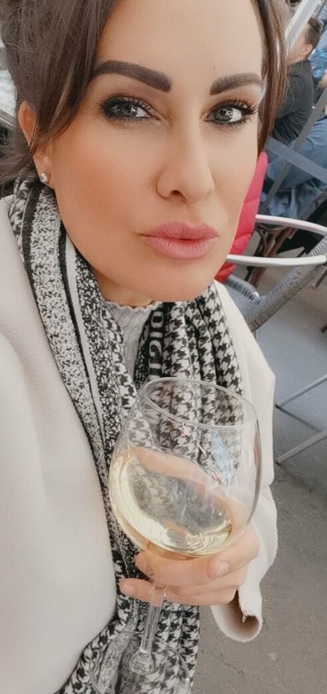 Mistress Mommy Keeley sexy galerien