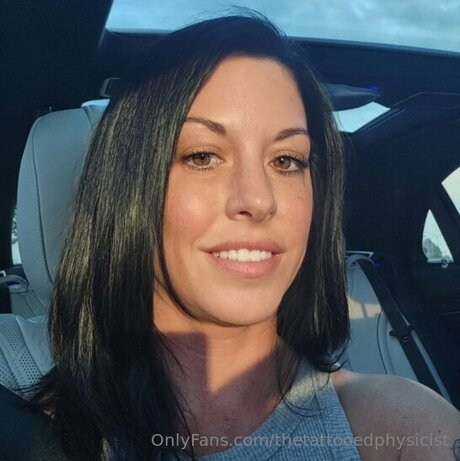 Thetattooedphysicist nackt kostenlose fotos