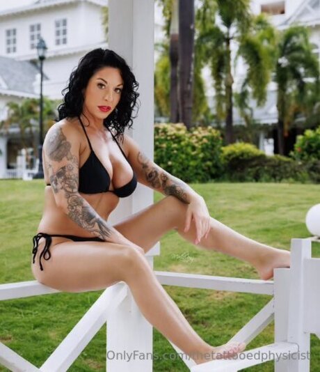 Thetattooedphysicist erwachsene exklusive galerien