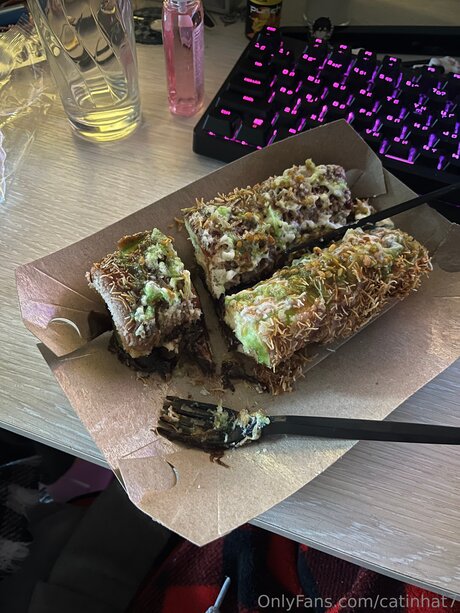 Catinhat7 nacktheit schöne bild