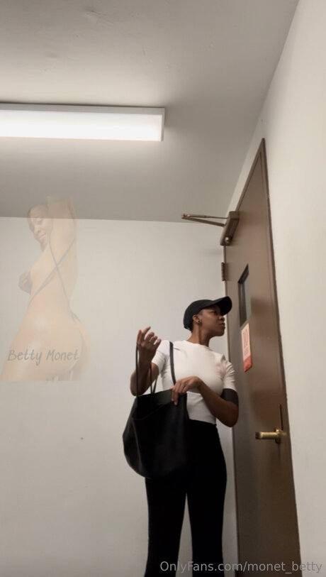 Monet Betty xxx hübsche fotos