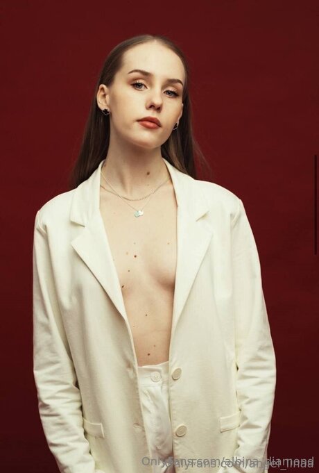 Albina Diamond exklusive nette galerie