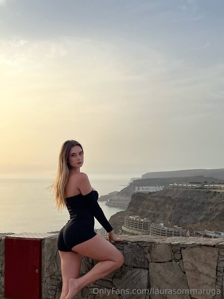 ebenholzlehrerin onlyfans exklusive perfekte fotos