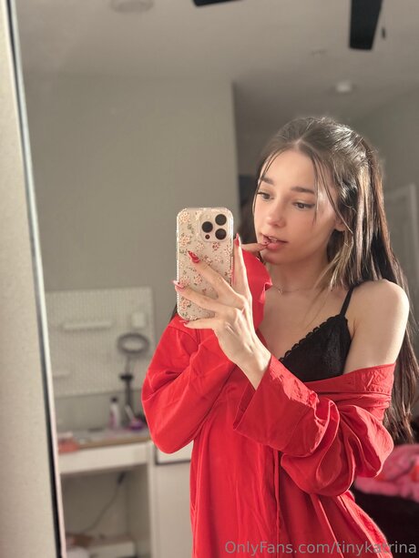 Tinykatrina nackt kunst archiv