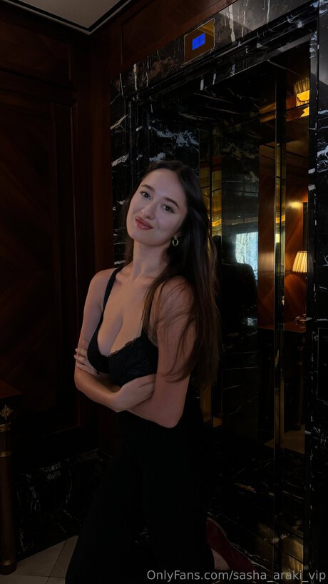 Sasha Araki Vip schauspielerin schöne galerien