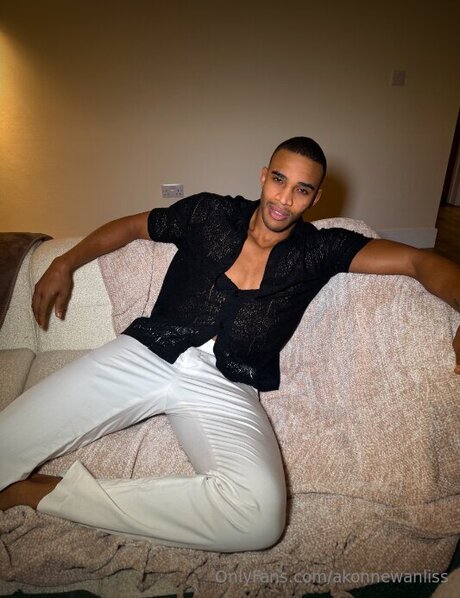 Akonnewanliss kostenlose nacktheit bild