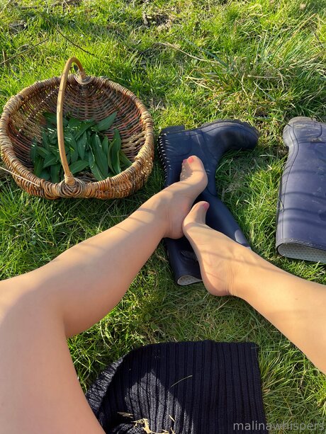 Malinawhispers nackt schöne foto