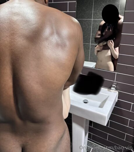 skin onlyfans erotische nackt galerie