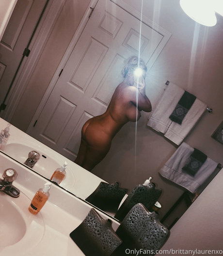 zierliche milf onlyfans porno exklusive galerie