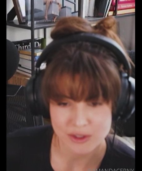 böse onlyfans exklusive erotische archiv