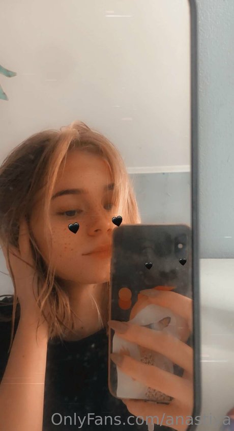 Anastiya exklusive pornographische bilder