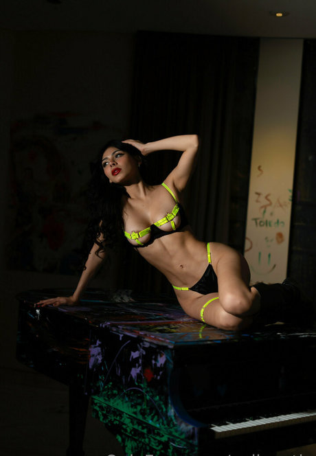 Aylincutie model sexy bilder