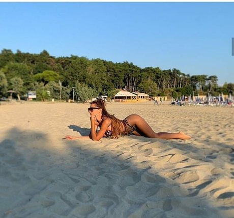 Kristina Penava sexy hübsche bild