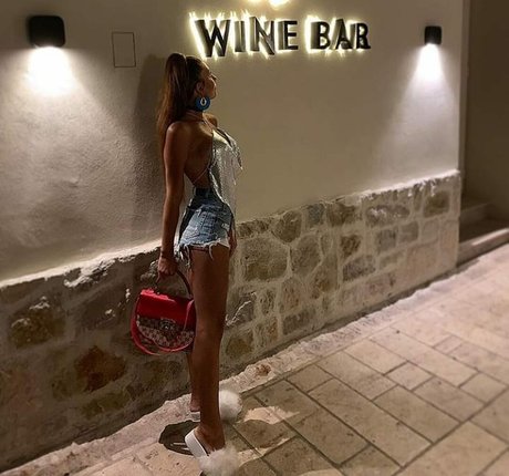 Kristina Penava xxx top galerien