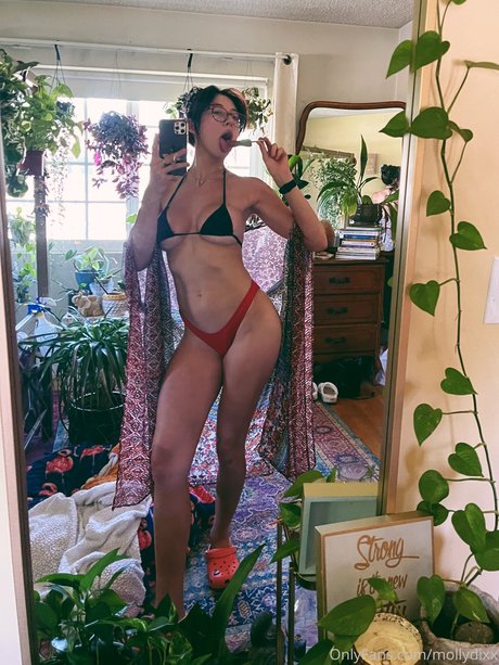 Molly Dixx erotische top bilder