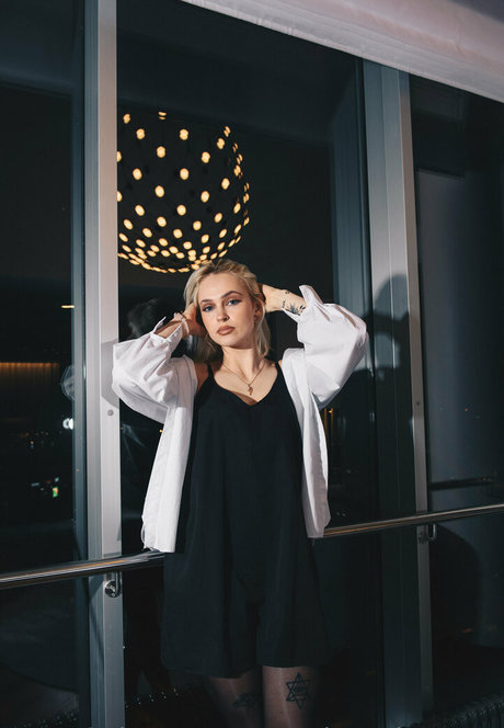 Regina Sahar freie nackte galerie