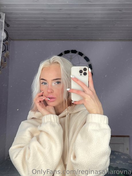 Regina Sahar erotische schöne fotos