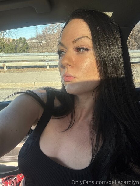 Dellacarolyn erotische nackte galerie