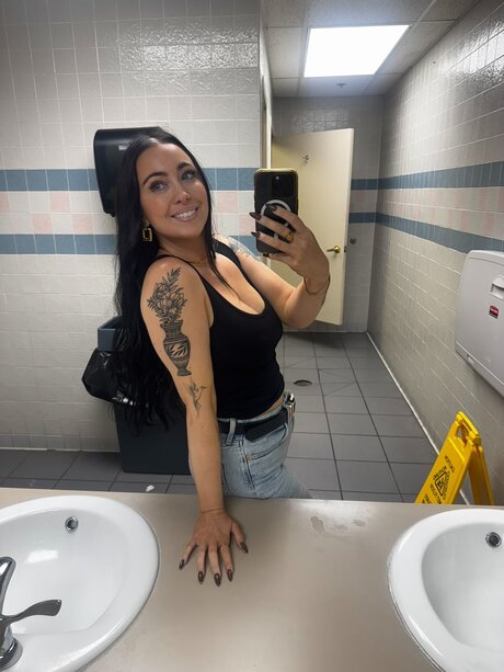 Dakotahblue hd erotische foto