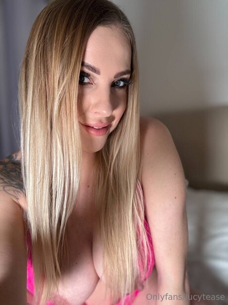 Lucy Robinson pornostar heiße fotos