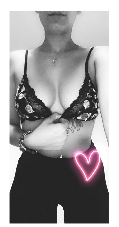 Mariah Leonne Profilfoto