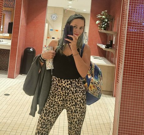 Hally Alyson xxx nackte foto