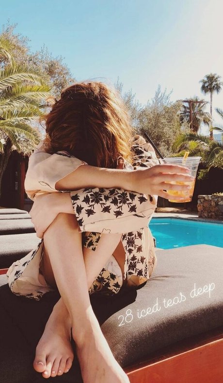 Zoey Deutch schöne kunst bilder