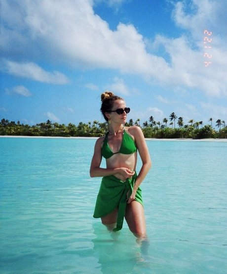 Zoey Deutch schauspielerin sex galerie