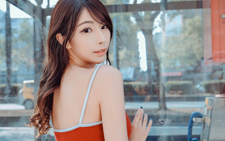 dreier asiatische onlyfans beste perfekte bilder