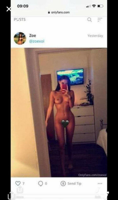 Zoe Olssen exklusive erotische bilder