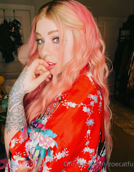 ZoeCatfu hübsche erwachsene bilder