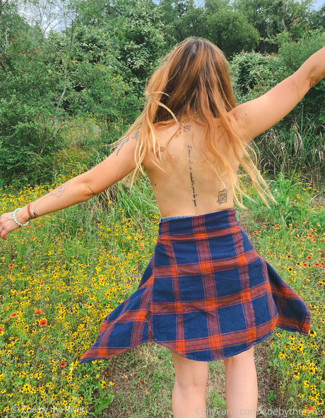 zoebytheriverfree kunst schöne galerien