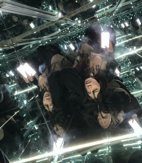 mollige emo-onlyfans top nackte archiv