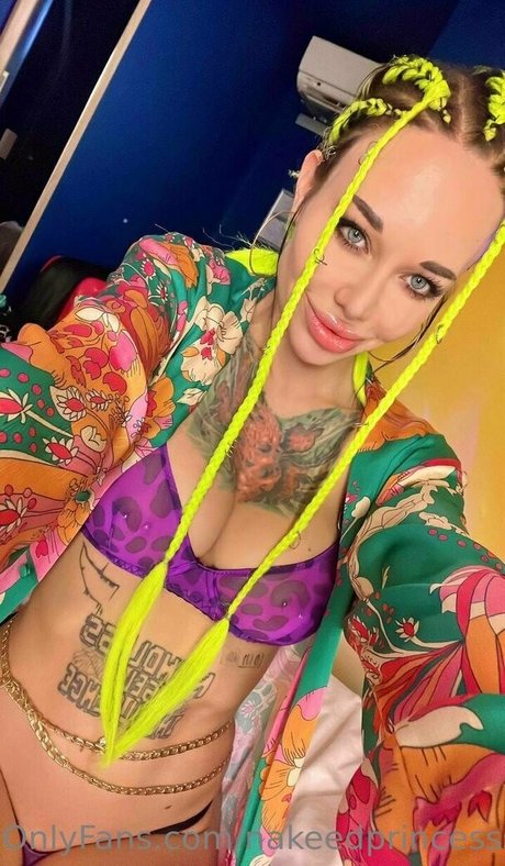 heißeste ladyboy-onlyfans hübsche kunst bild