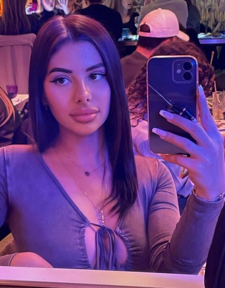 anfällige knochen-onlyfans beste nackte foto