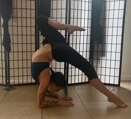 blackheartburlesque heiße exklusive galerien