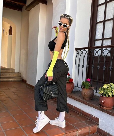 Romina Malaspina kunst sex bilder