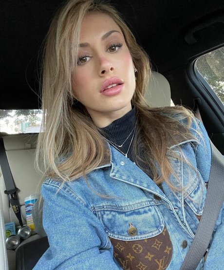 Angela Halili top beste bilder